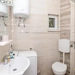 דירה Nice Apartment In Kastel Luksic With Wifi *