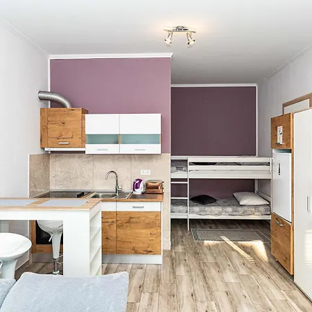 Nice Apartment In Kastel Luksic With Wifi דירה